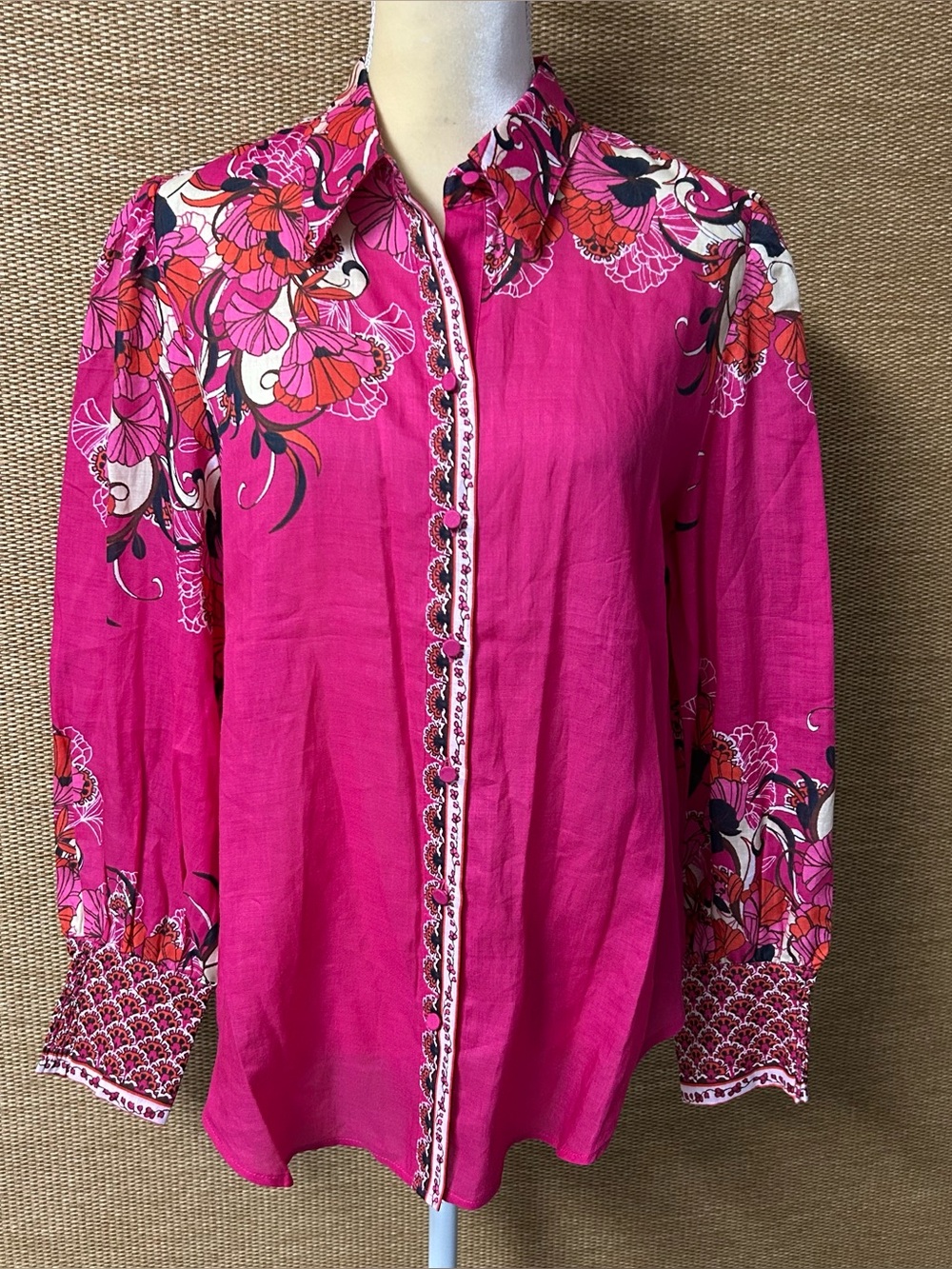 Chico’s Top Women’s 10 Pink Floral Long Sleeve Button Up Blouse Vibrant Colorful